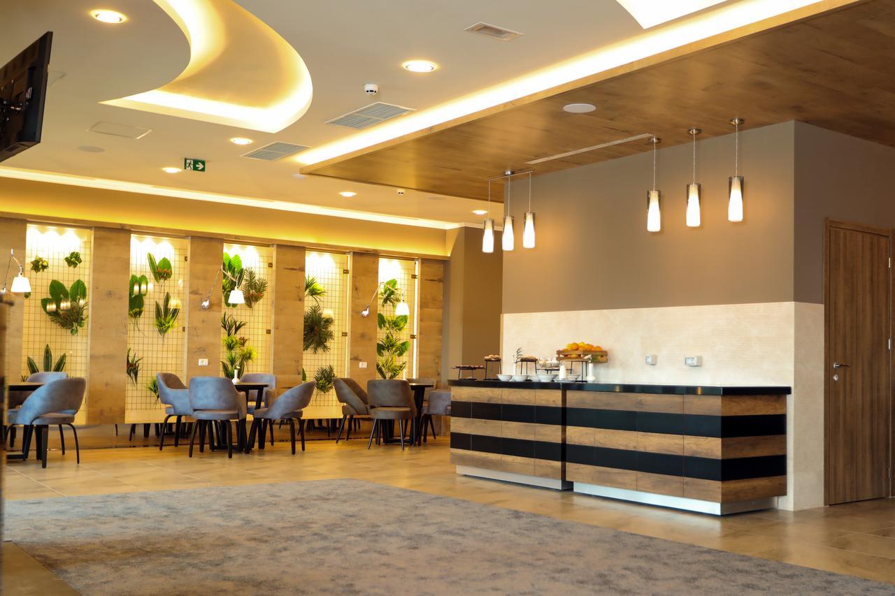 Mercure Tetovo Buitenkant foto